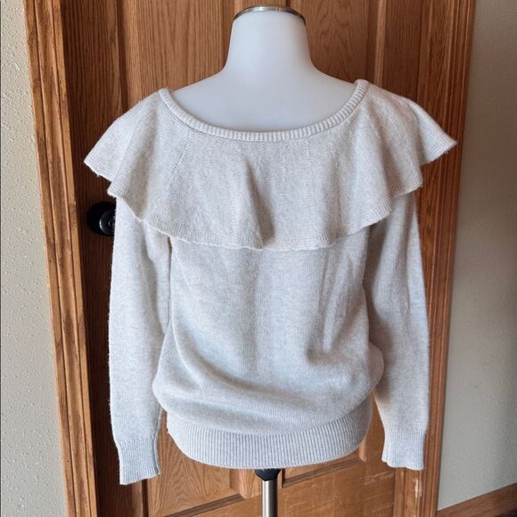 BANANA REPUBLIC Feather Touch Merino Wool/Cashmere Blend Off Shoulder Sweater - Picture 4 of 8